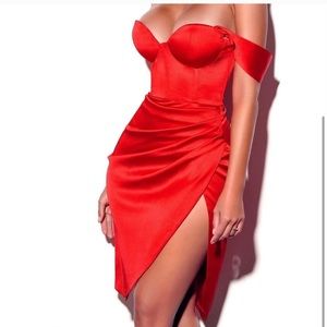 Miss Circle corset red dress
